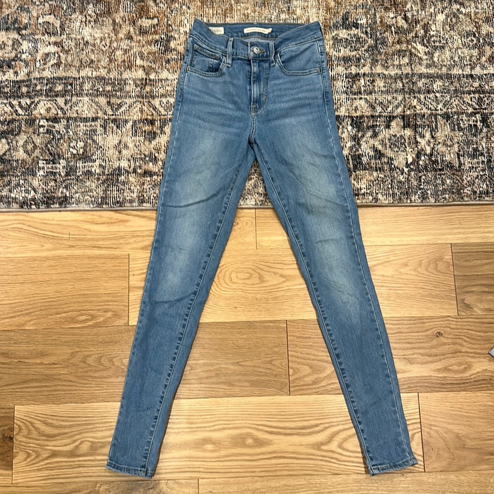 EUC Levi's 720 Womens Size 24 Light Denim High Rise Super Skinny Jeans